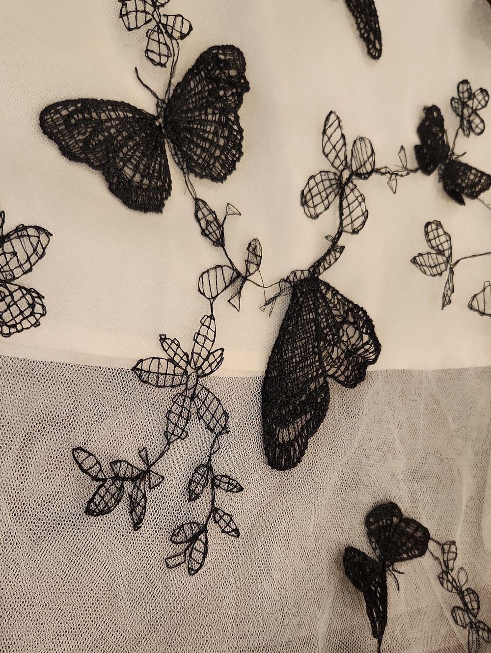 Chicwish NWT Butterfly Lace Tulle Midi Skirt Ivory Black Sz S (Measurements) - Picture 3 of 13